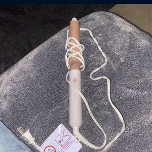 Rx7 ~ curling iron rose gold and white